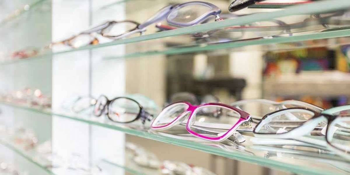 Gözlük Seçimi Nasıl Olmalı? Bana Hangi Gözlük Yakışır Testi?